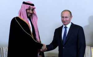 Vladimir Putin junto al príncipe Mohammad bin Salman