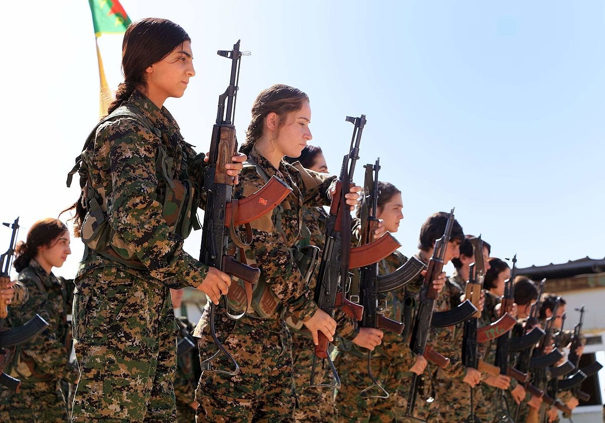 Luchadoras kurdas de la unidad YPG