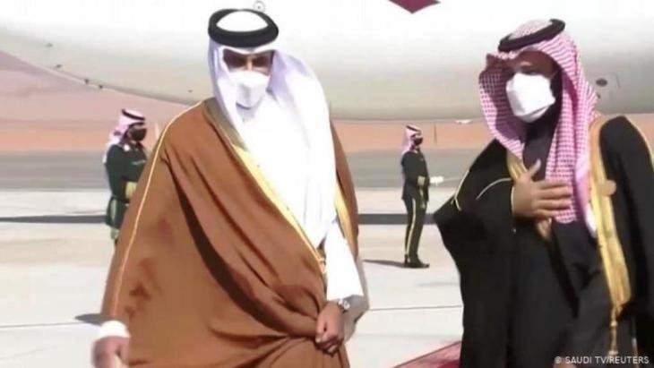 Sheikh Tamim al Thani junto al príncipe saudí MBS