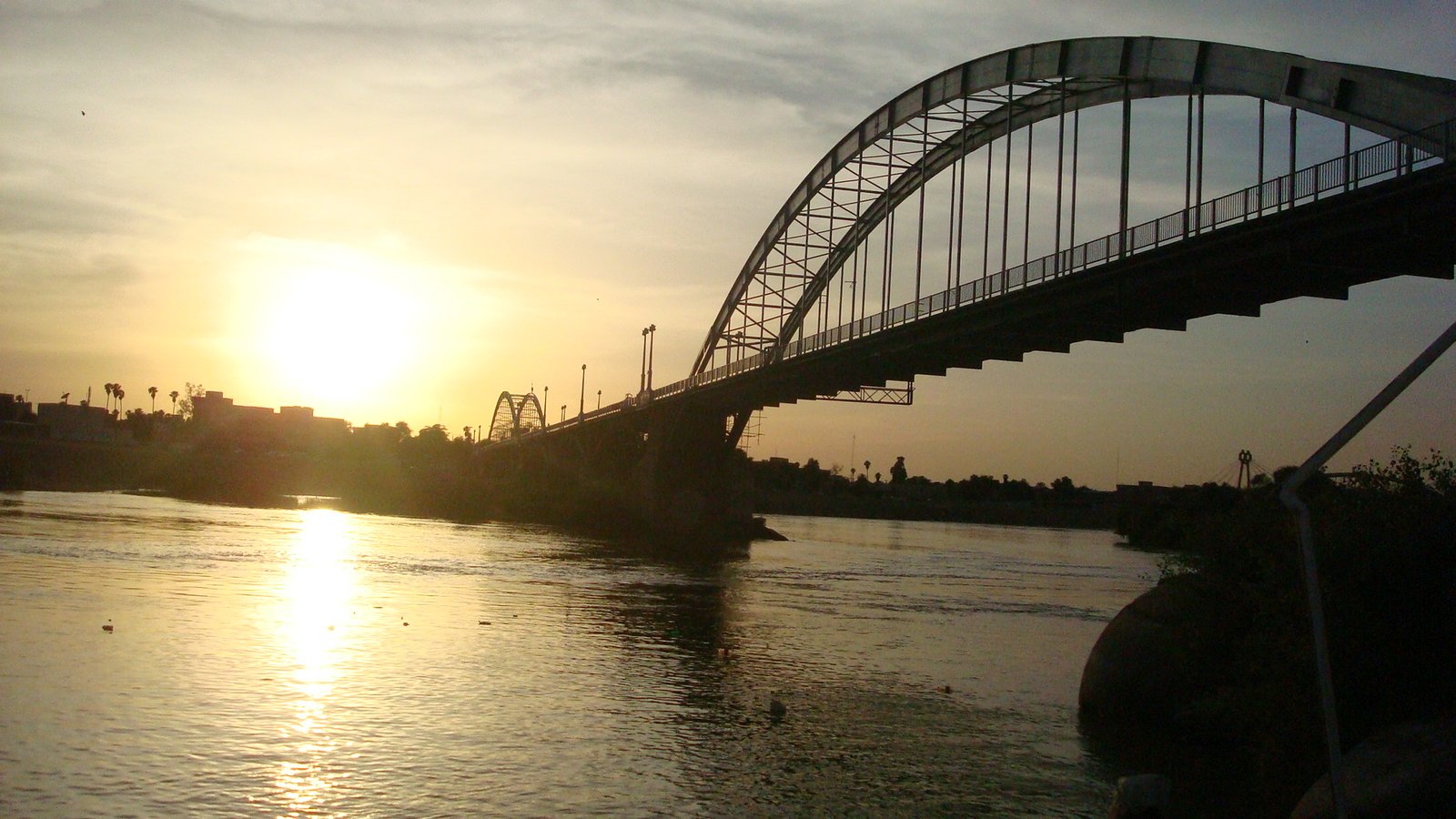 Karun River Bridge, Ahwaz, when there was water