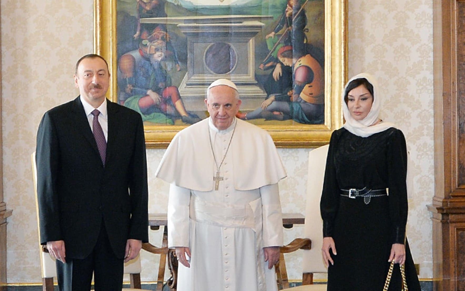 El Papa Francisco junto al presidente azerí Aliyev