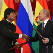 El ex presidente boliviano Evo Morales con Vladimir Putin