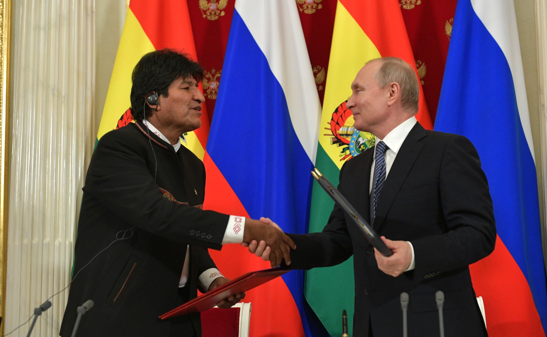 El ex presidente boliviano Evo Morales con Vladimir Putin